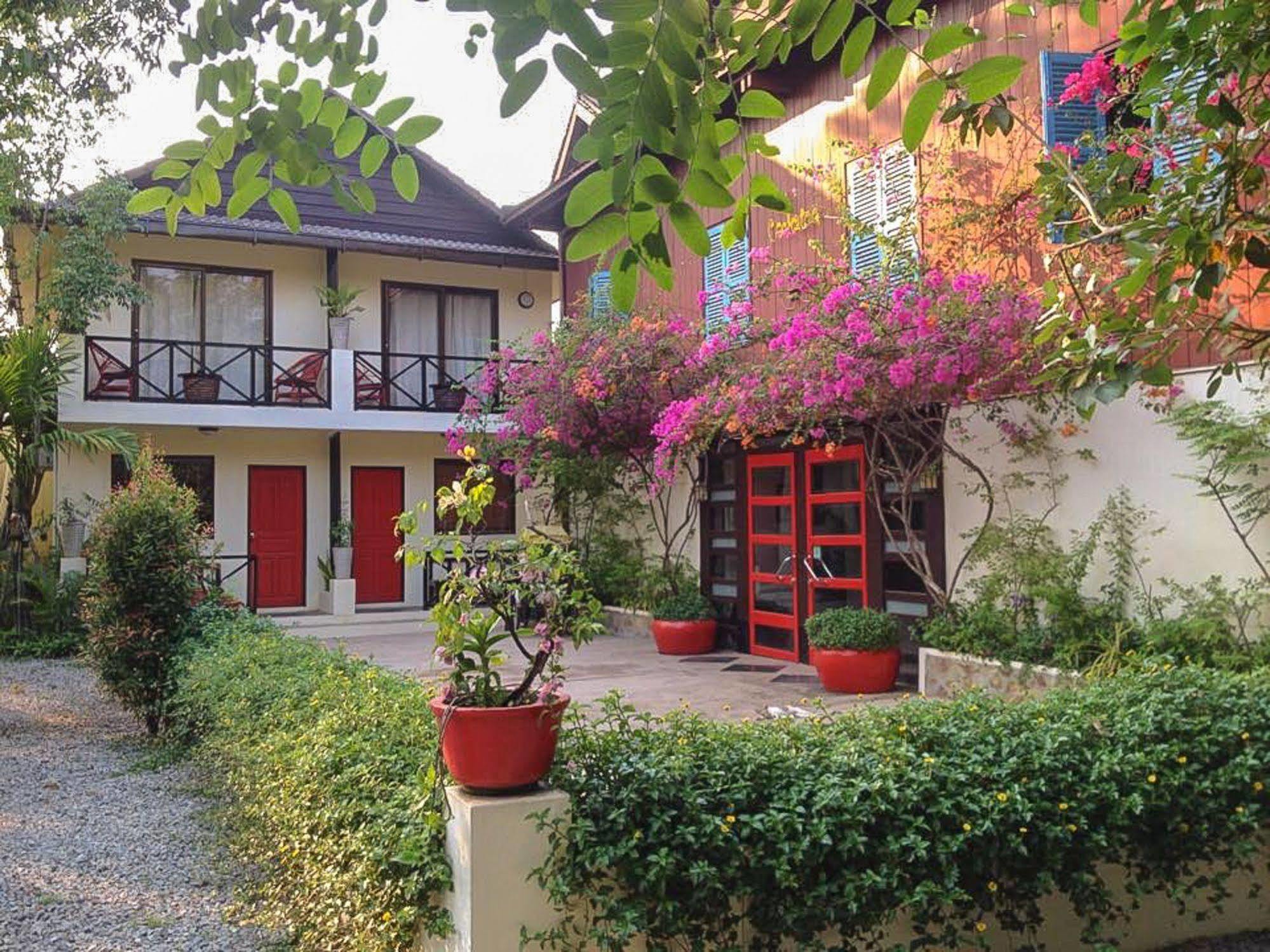 The Cockatoo Nature Resort & Spa Siem Reap Exterior photo